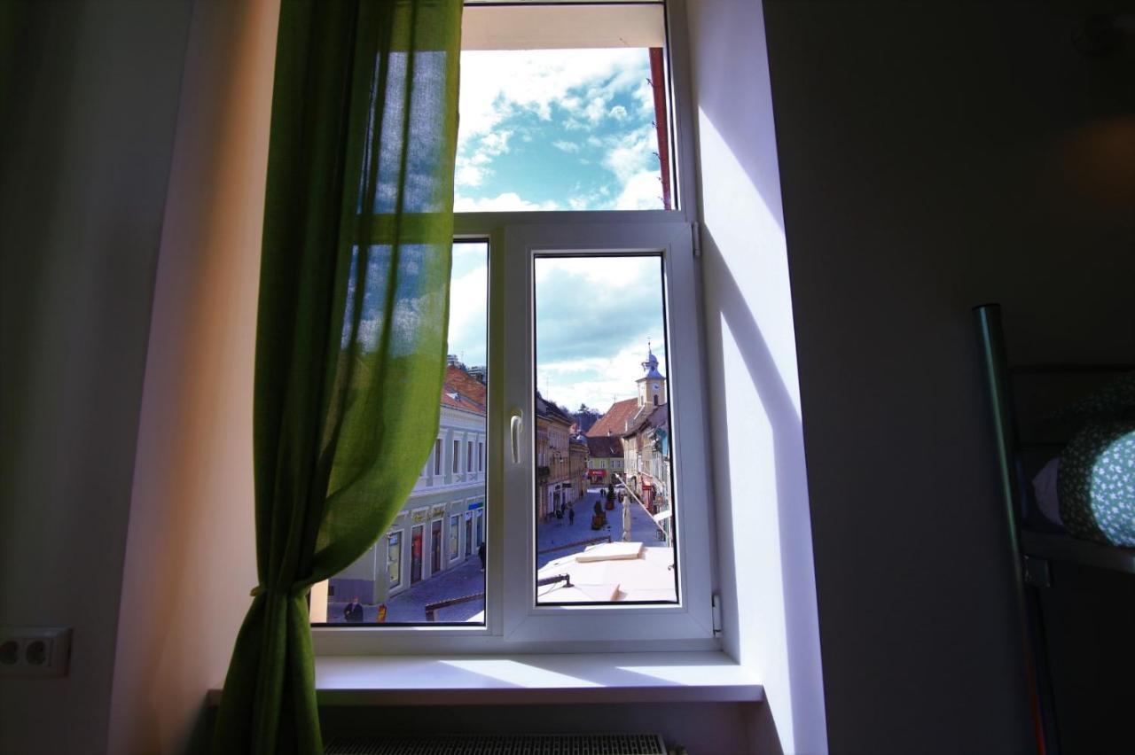 Viva La Vida Hostel Braşov Extérieur photo