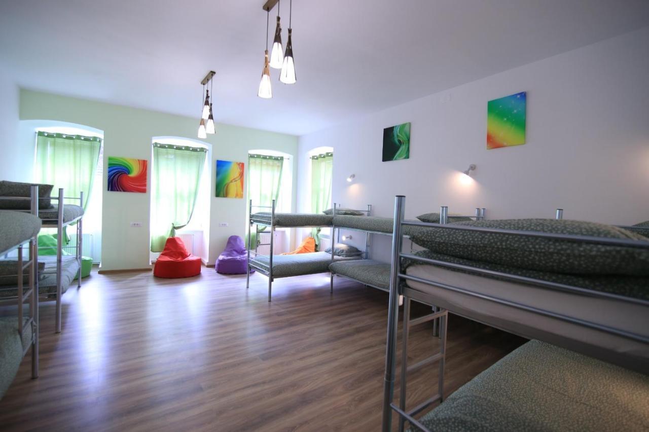 Viva La Vida Hostel Braşov Extérieur photo